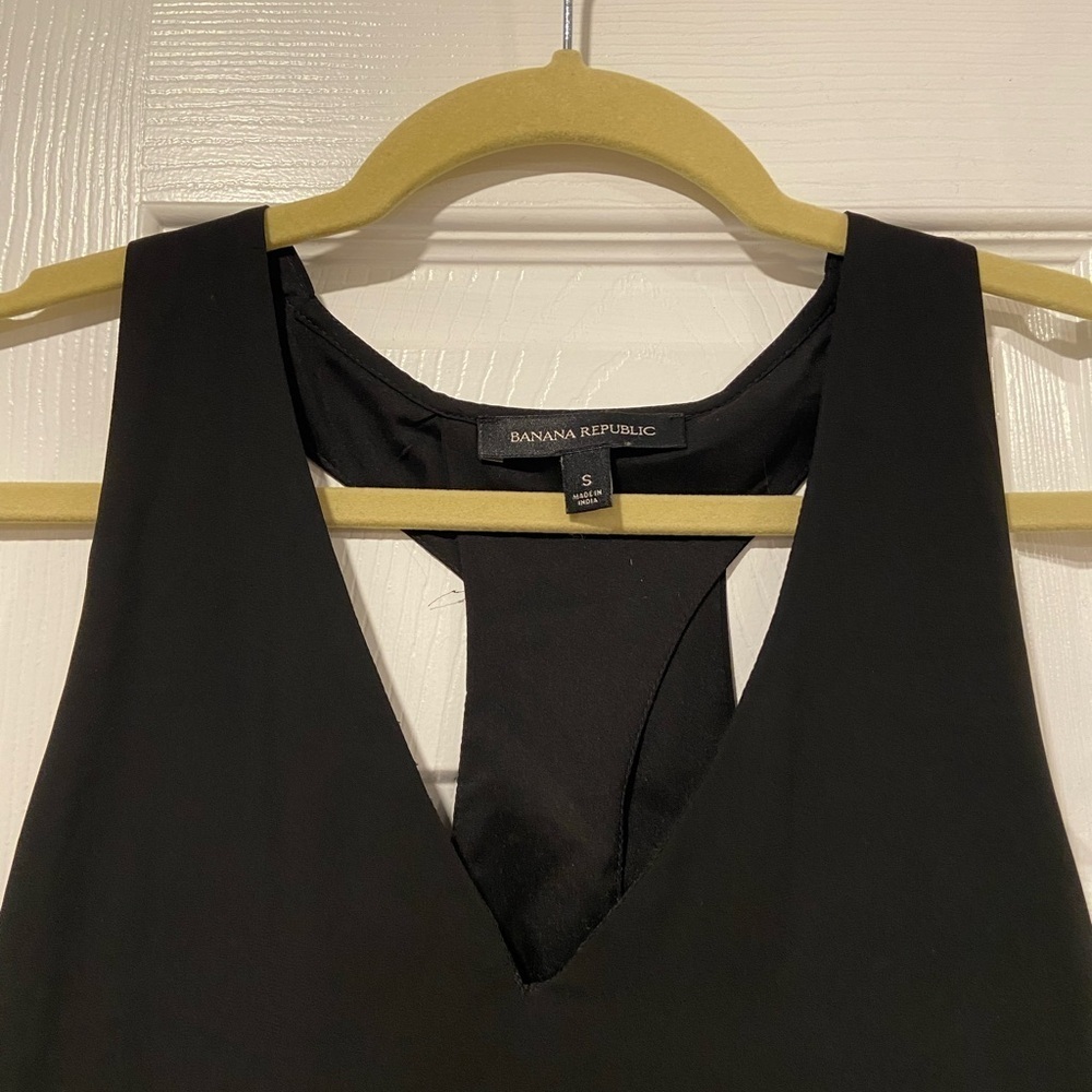 Banana Republic Black Keyhole Twist Racerback Tank Top Shell Flowy Lined Size S - Picture 2 of 10